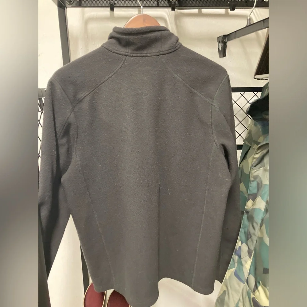 L.L. Bean 1/4 zip fleece pullover, black, slighly fitted, M Reg, 505089